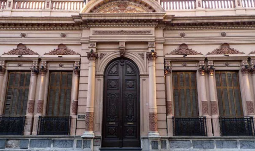 Presentan el libro «Historias Clínicas VII: Infancias» en la Biblioteca Córdoba